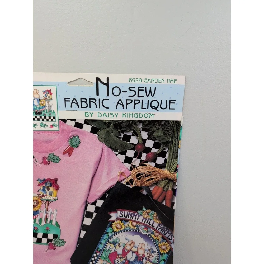 Vintage Daisy‎ Kingdom Garden Time Bunny Sunflower Fabric Applique Iron On 80's
